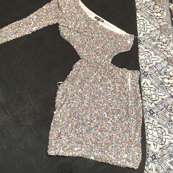 Party dress - Picture 1 of 3